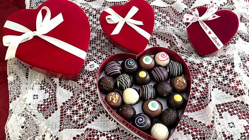 Valentine's Day Chocolate - Gourmet Luxury Chocolate Truffles Box | Compartés